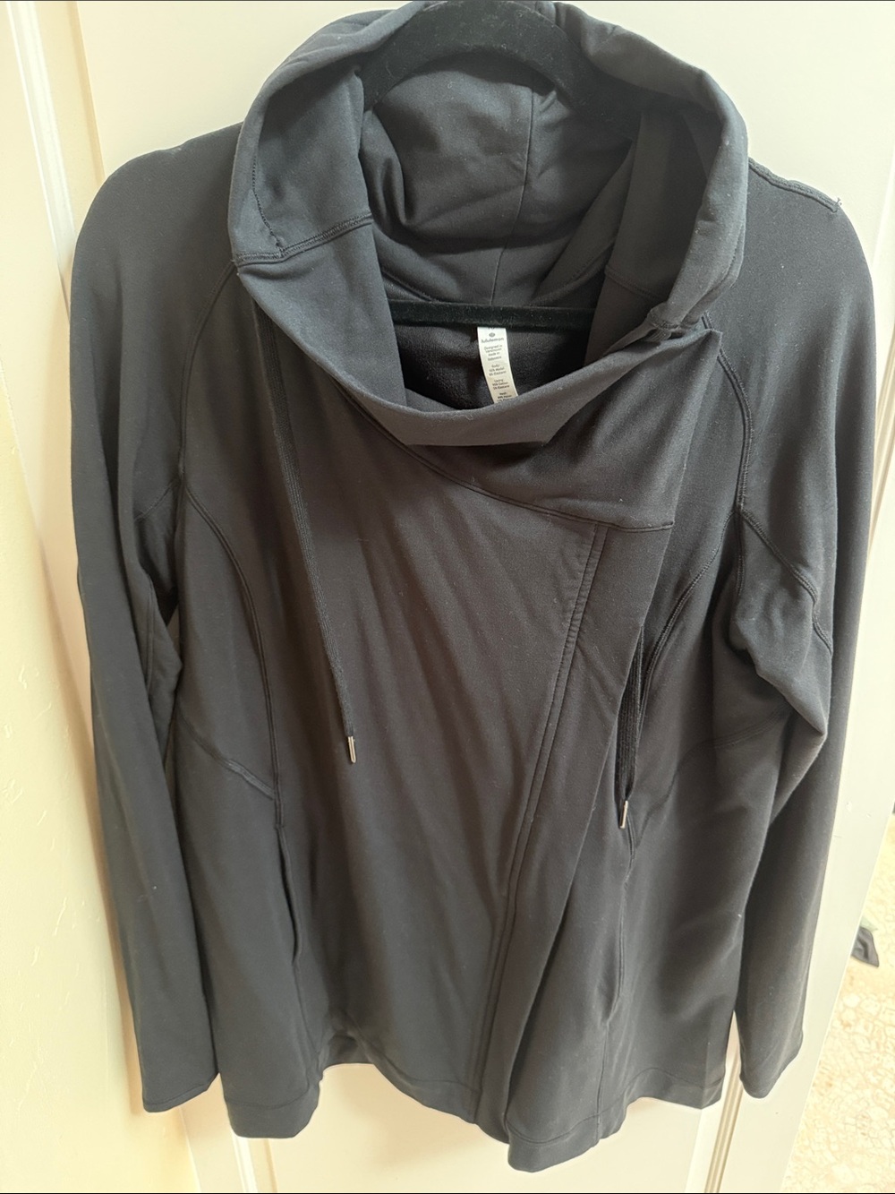 lululemon black wrap zip up